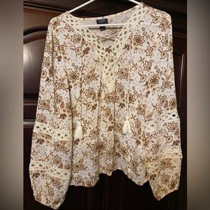 daytrip‎ boho floral peasant blouse